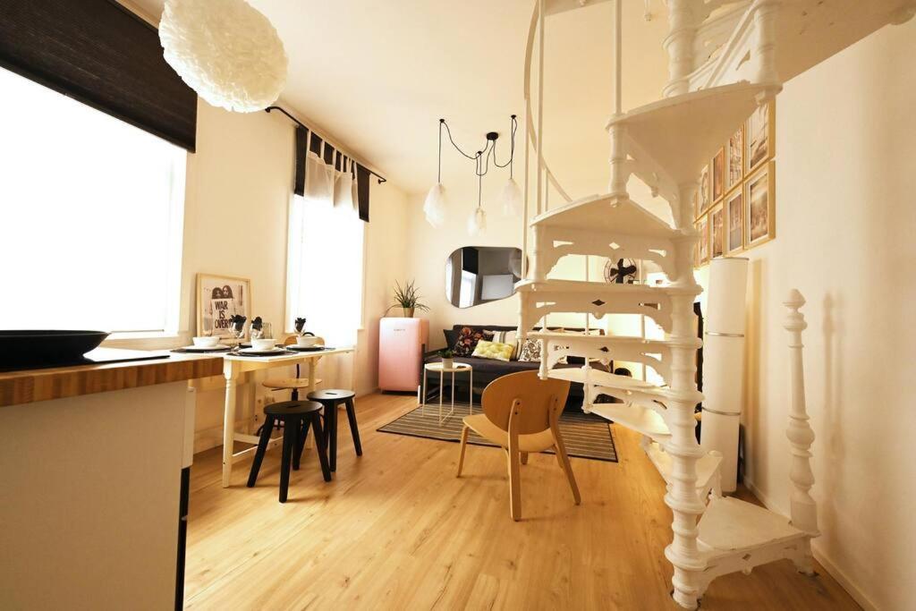 Stylish Duplex In The Heart Of Brussels Centre Apartment ภายนอก รูปภาพ